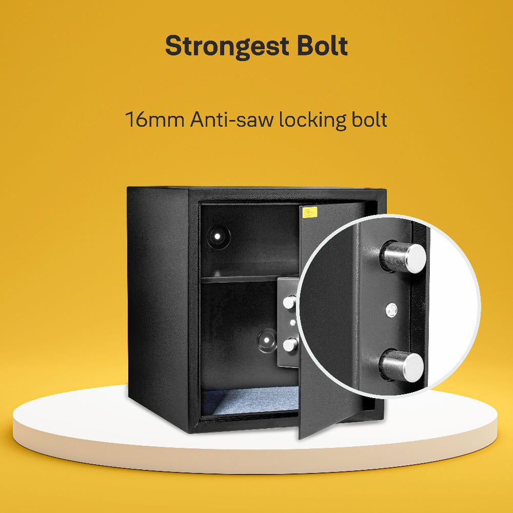 Yale Standard Safe locker with strong locking bolts