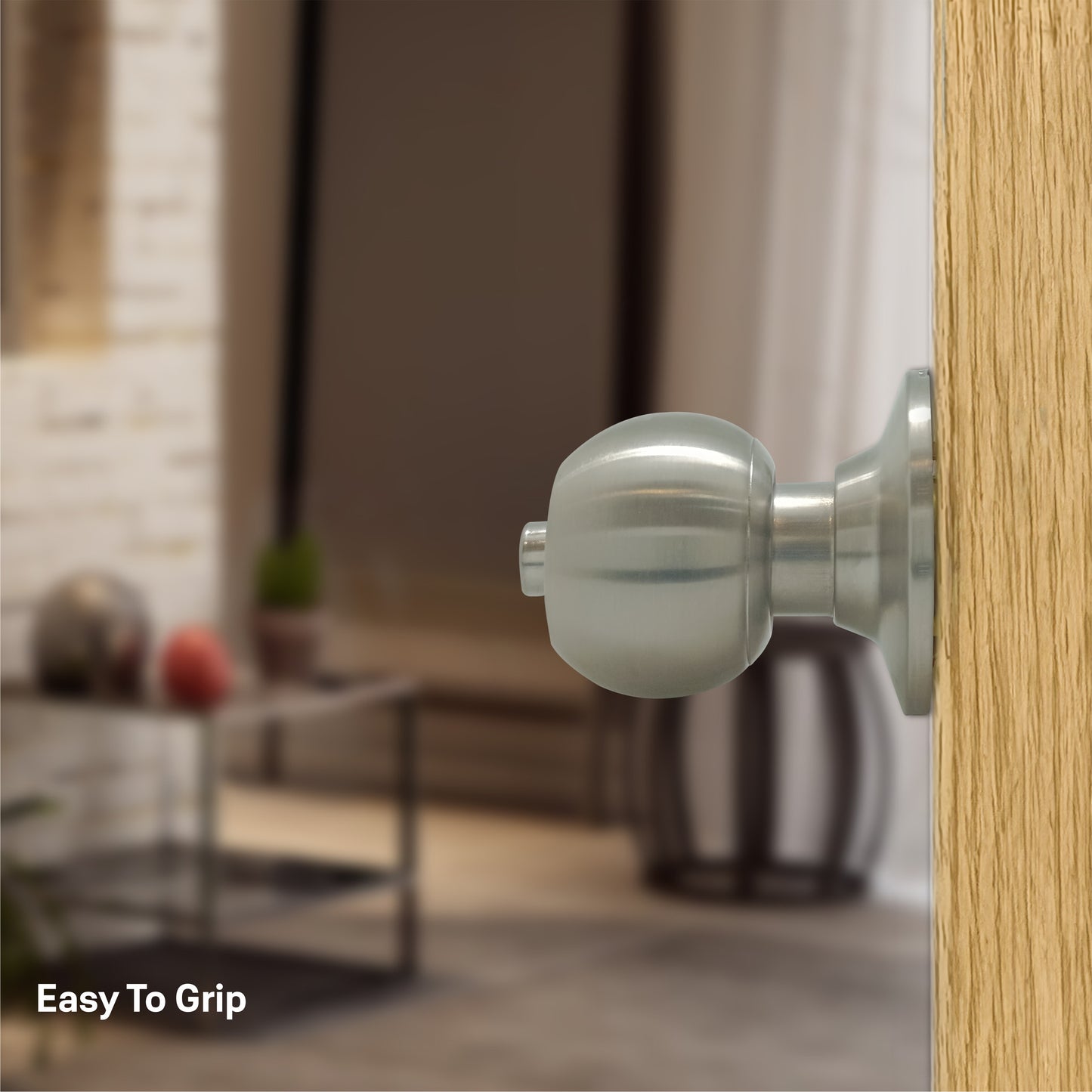 Cylindrical knob lockset for doors