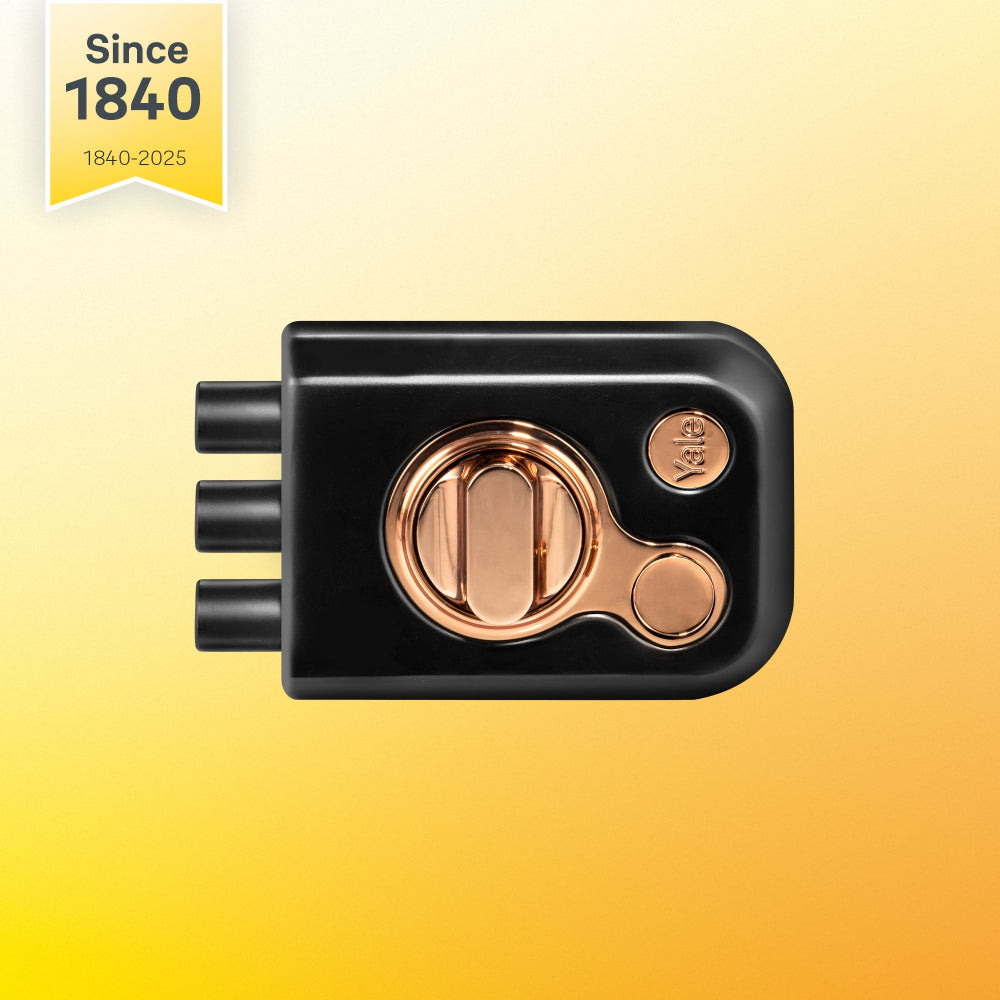 Yale Kratos™ RIM Lock for main doors in black matt and rose gold