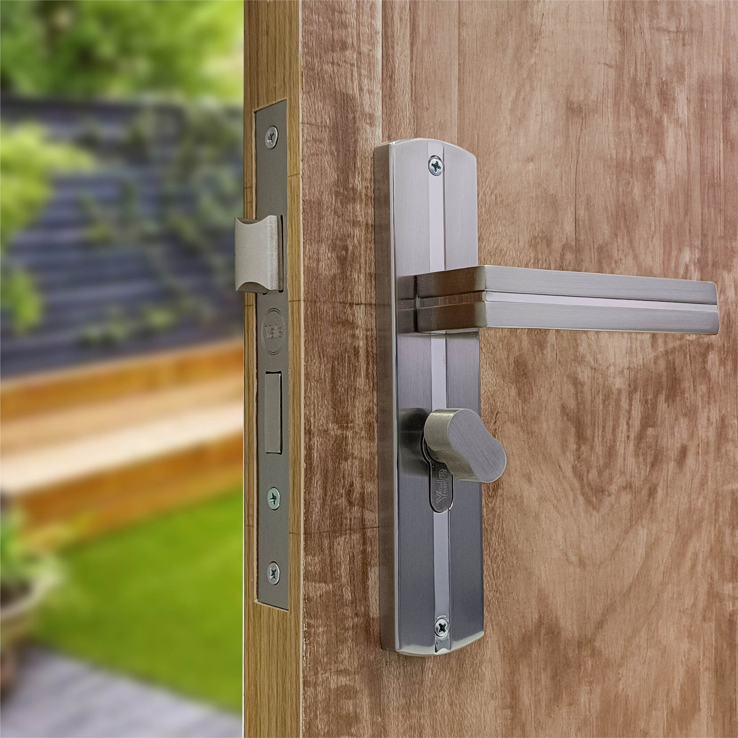 SM-02-02-01 Yale SM series Mortise Lock Comboset with backplated Handle, Cylinder with Knob inside and keys Outside, SS Finish