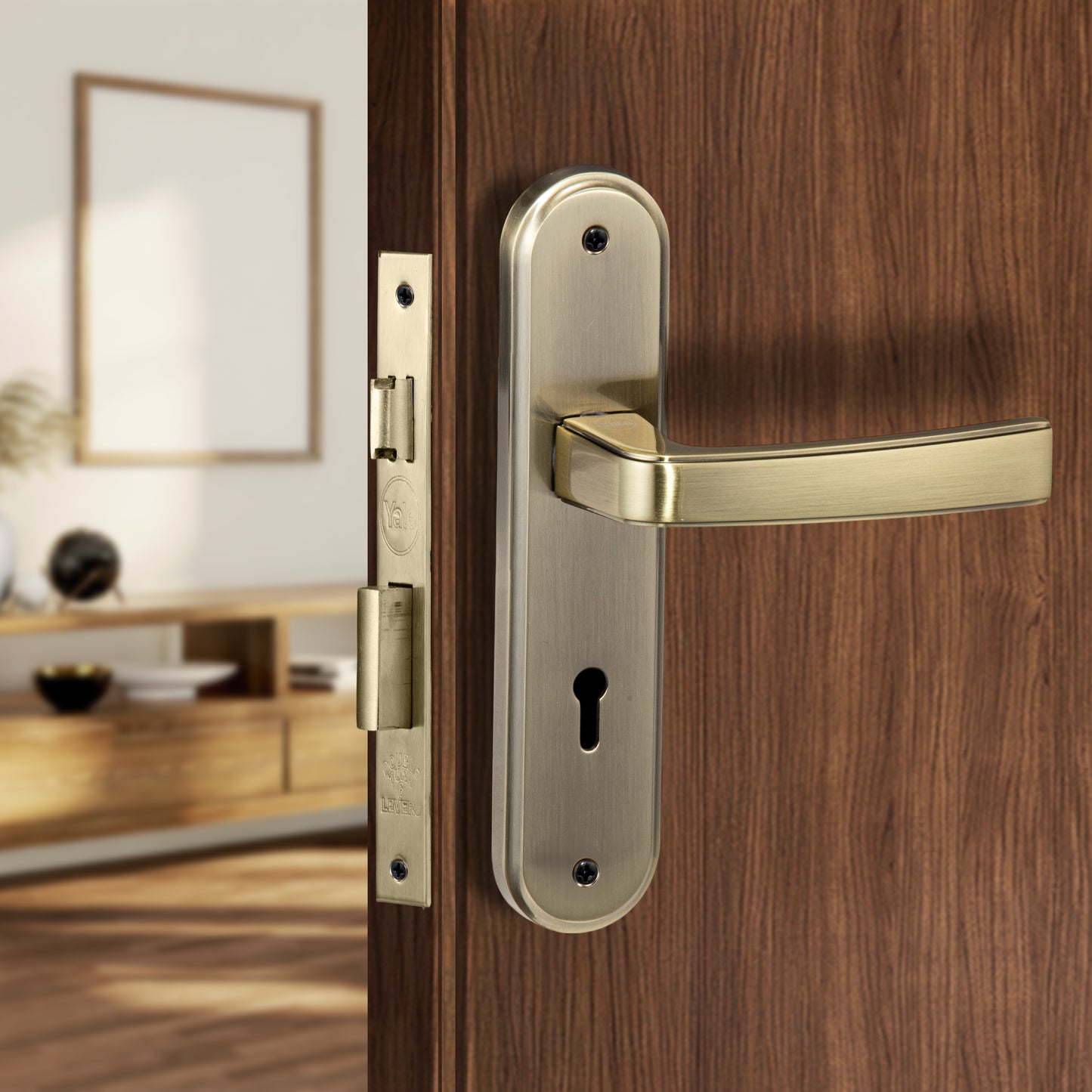 Yale Key in Lever mortise lock set with handle