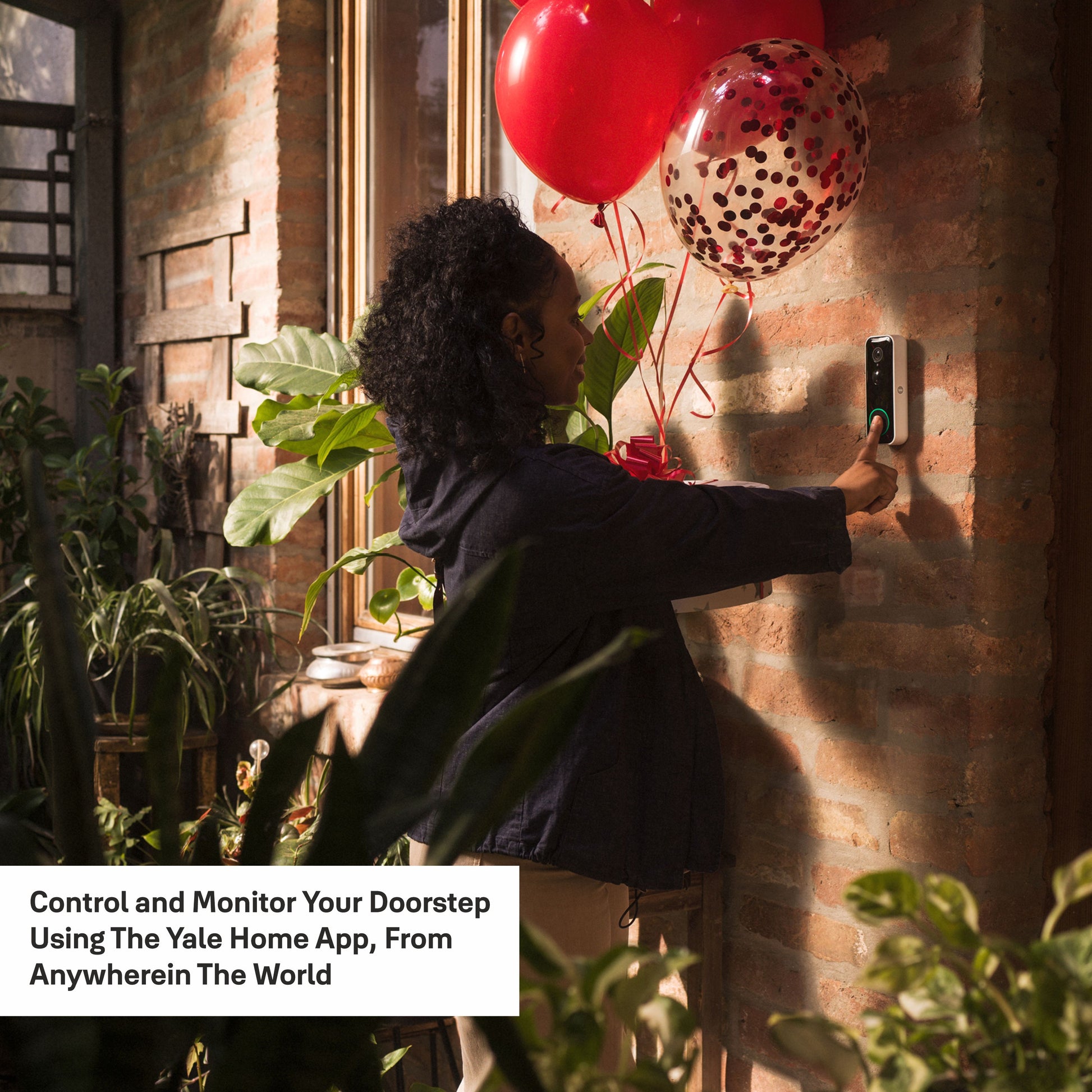 Yale Smart Video Doorbell 1080p Full HD image, live viewing, and