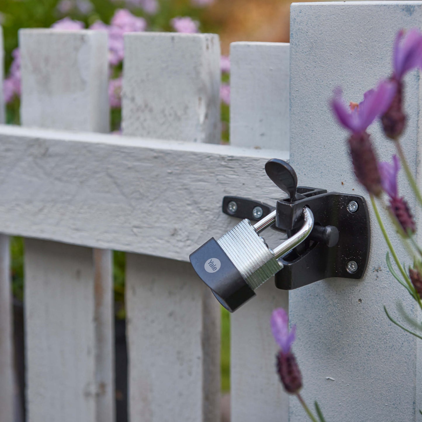 Y125B/40/122/1 - Laminated SS body padlock with hardened Steel Shackle, 40mm body