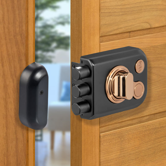 Yale Kratos™ RIM Lock for main doors in black matt and rose gold lifestyle
